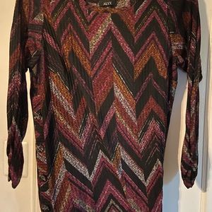 Women’s top - slanted front with buttons